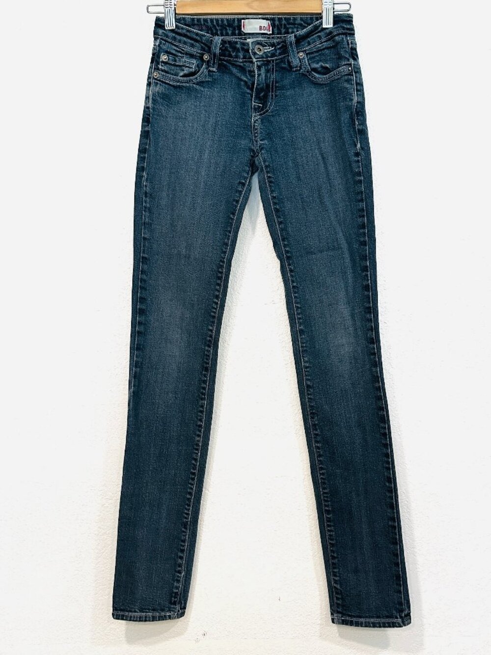 BDG Skinny Jeans Dark Blue Wash Stretch Denim Low Rise W25xL32.5 Womens Size 25